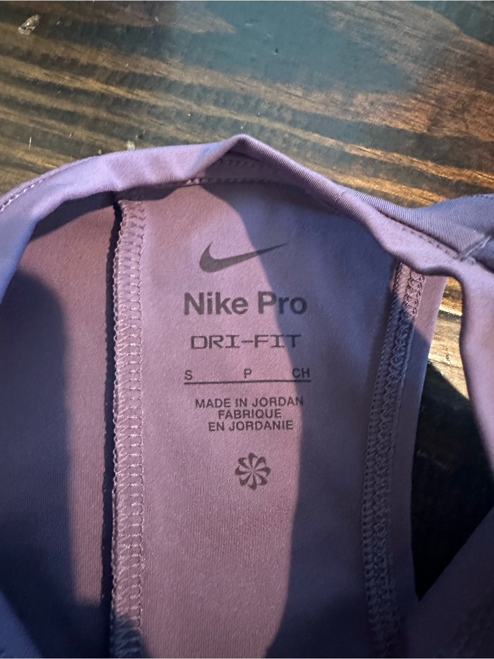 Nike Pro women’s size small purple athletic crop top - Picture 4 of 4
